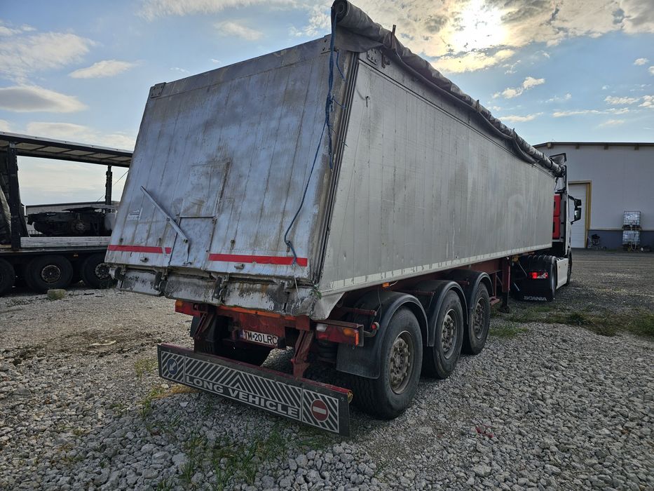 Semiremorca basculabila