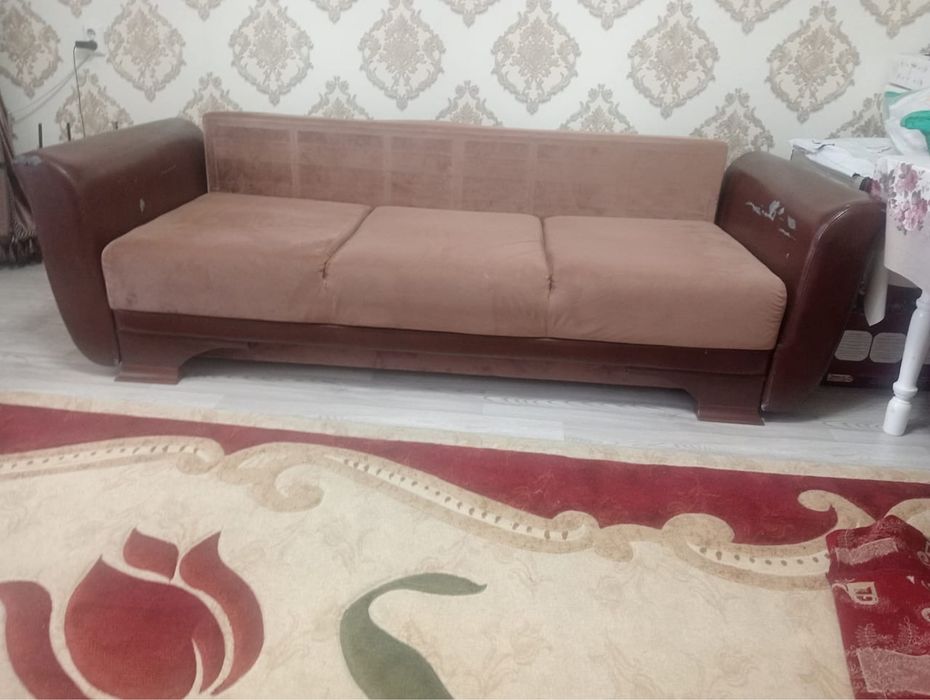 Мягкая мебель, диван