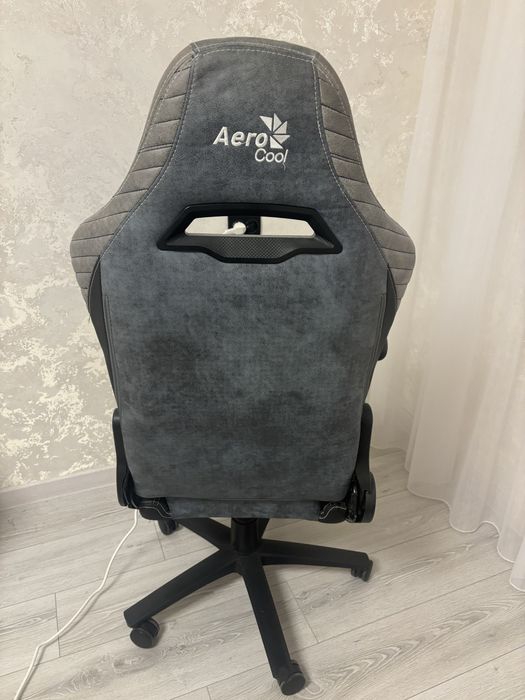 Игровое кресло Aero cool