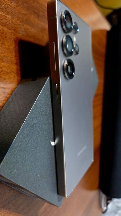 Продам Samsung S 25 ULTRA