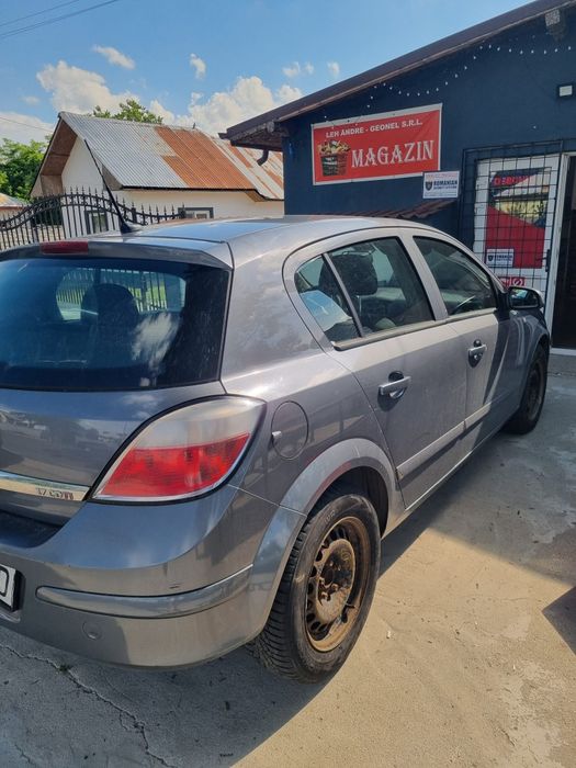 De vanzare Astra H