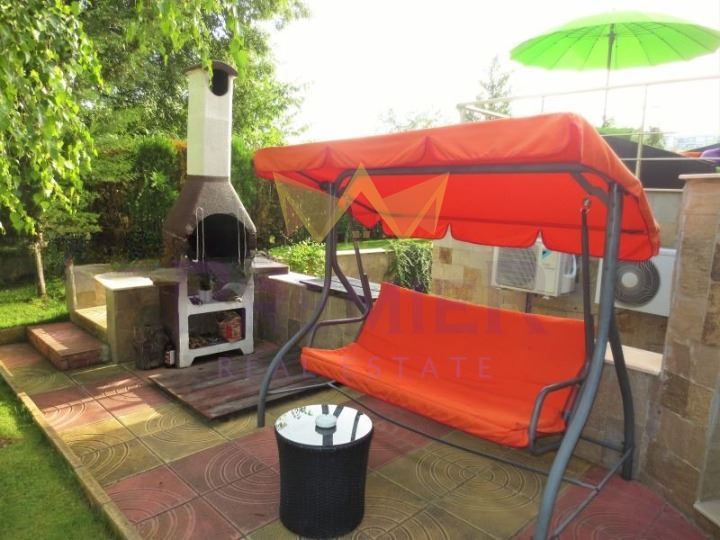 Дава се под наем Едностаен апартамент в к.к. Св.Св. Константин и Елена - 38 кв.м за 350 € - Снимка #9