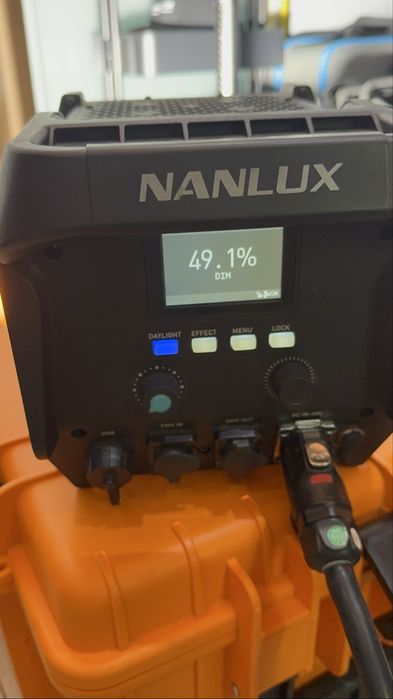 NANLUX Evoke 1200 Spot Light incompleta