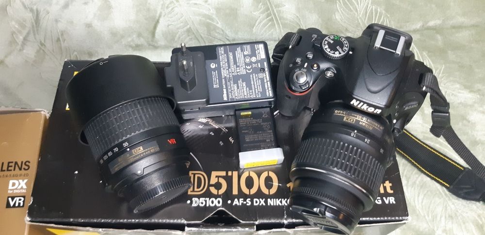 Nikon D5100 cu 2 obiective