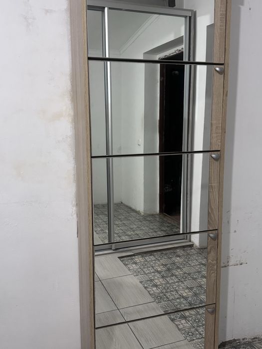 Продам обувницу Икеа