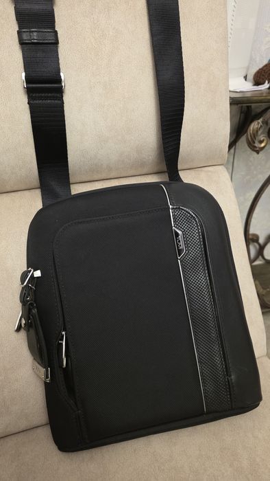 Tumi через плечо оригинал