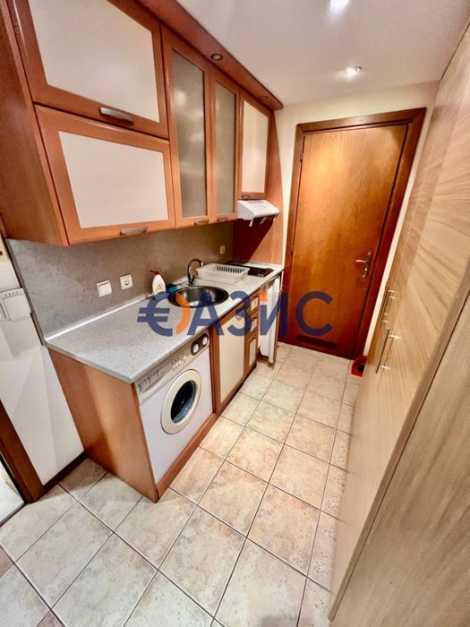 Продава се Двустаен апартамент в к.к. Слънчев бряг - 75 кв.м за 1020 €/кв.м - Снимка #2