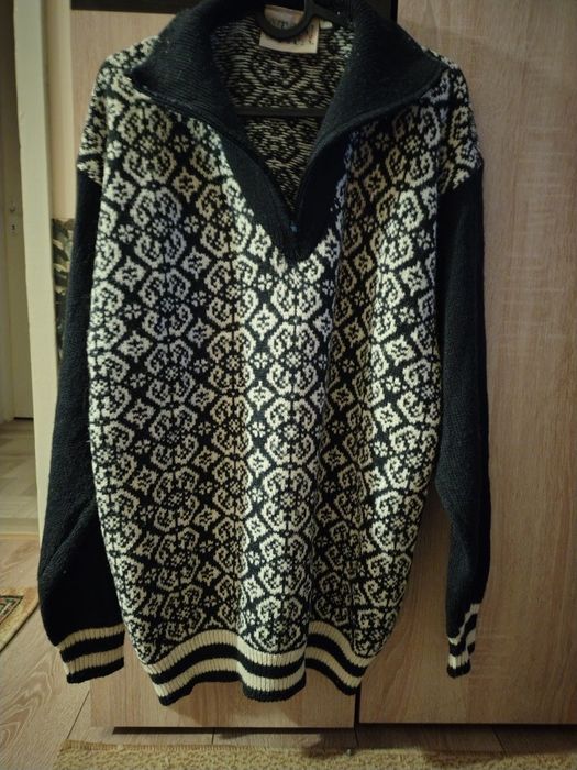 Pulover barbatesc - mar. M