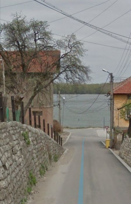 Имот с отличен потенциал на метри от реката и парка - гр. Лом