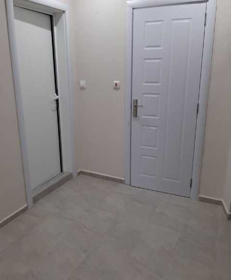 Дава се под наем Двустаен апартамент в Бургас, Меден рудник - зона А - 76 кв.м за 175 € - Снимка #5