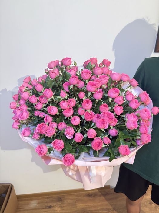 Продам букет, кустовые розы