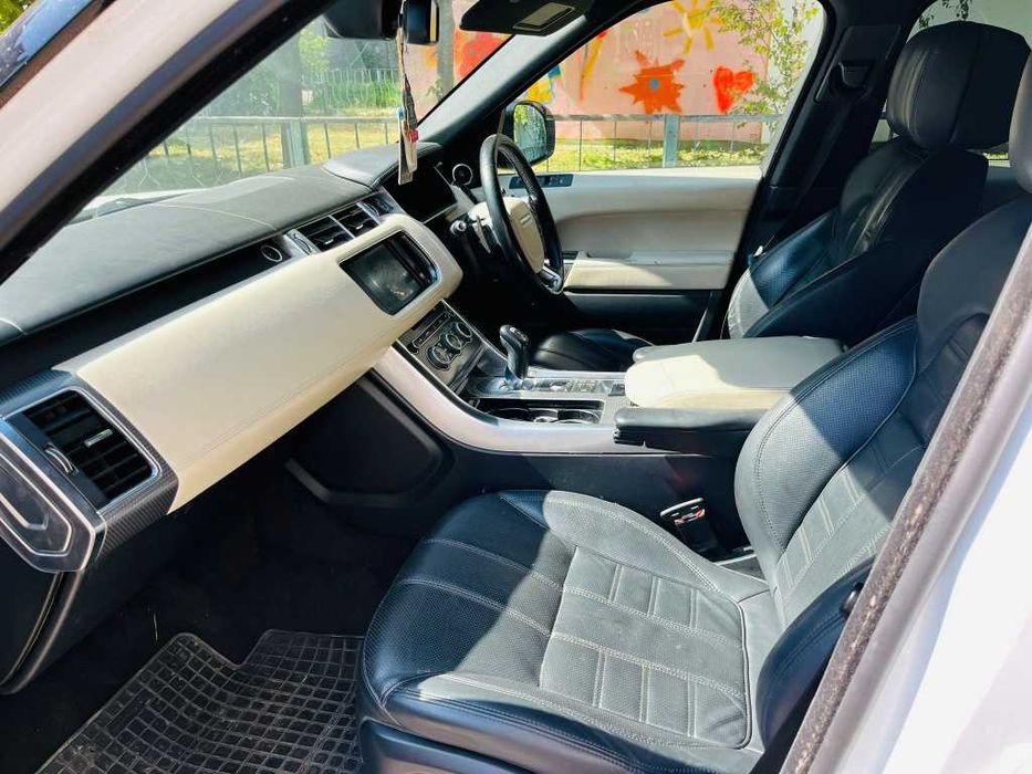 Dezmembram Range Rover Sport Autobiographi 3.0 d 4x4 2016