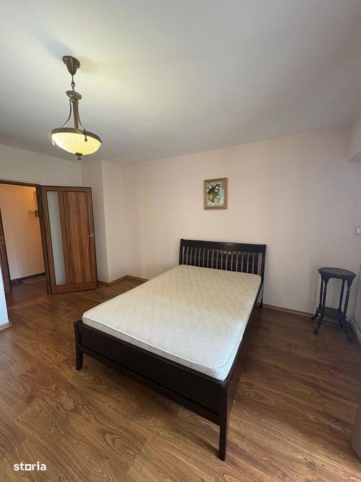 1 cam d 38 mp zona pacurari kaufland 2/8 mob si util 86.500 euro