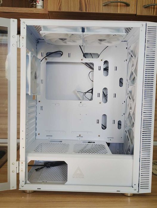 Гейминг кутия за компютър (MONTECH X3 SIX FANS)