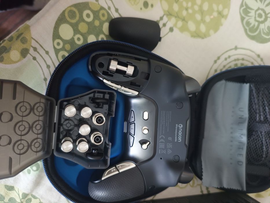 Nacon Revolution Unlimited Pro Controller - PS4/ PC - Nou!