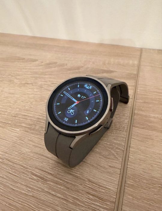 Samsung Galaxy Watch 5 Pro Titanium 45mm – Recondiționat, stare impecabilă
