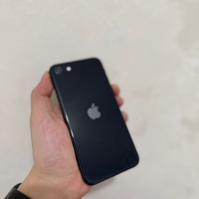iPhone SE 3 (2022г) 128gb