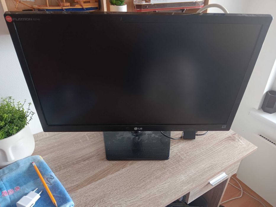 Монитор LG FLATRON 2742 V