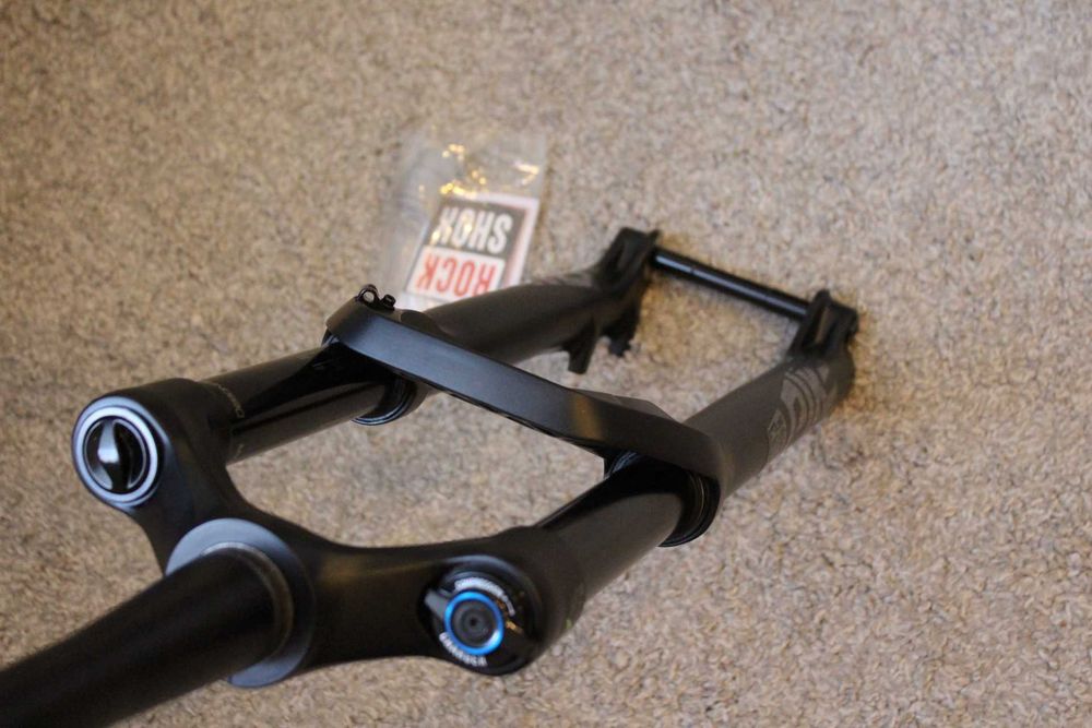 RockShox Pike Select RC29" DebonAir+ 140mm Tapered Boost suspensie