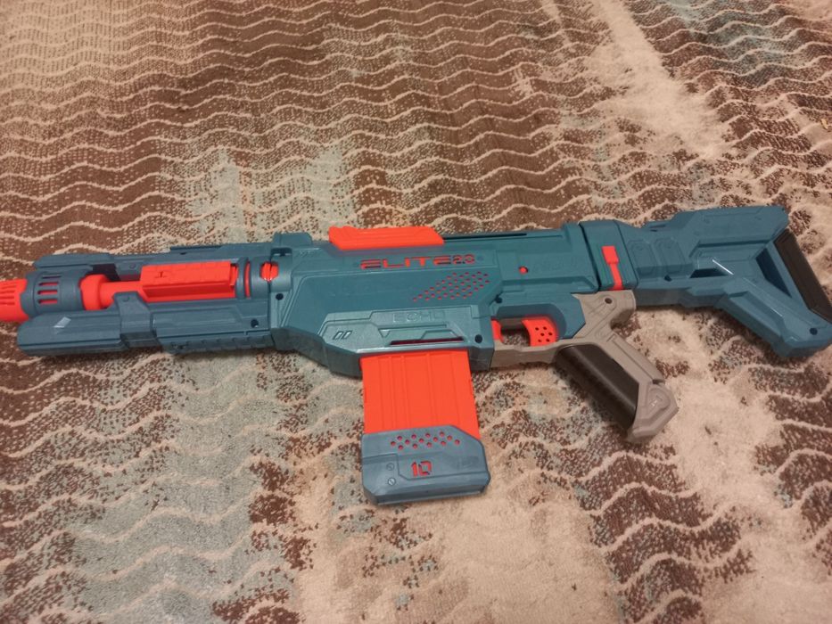 Продаётся Nerf Elite 2.0 echo CS-10