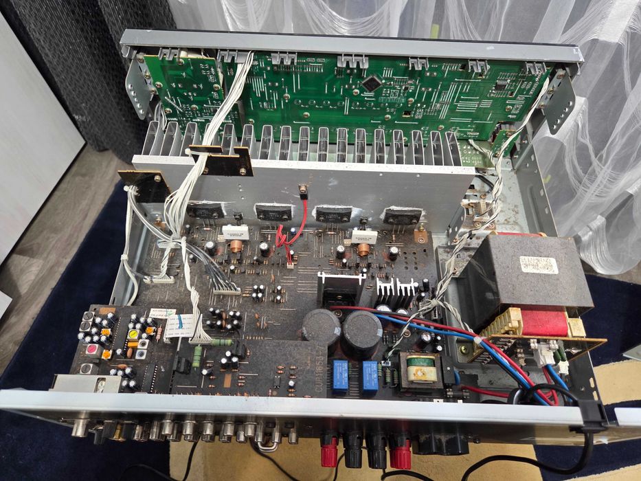 Amplificator Audio Harman Kardon HK3380 Statie Audio Amplituner Audio