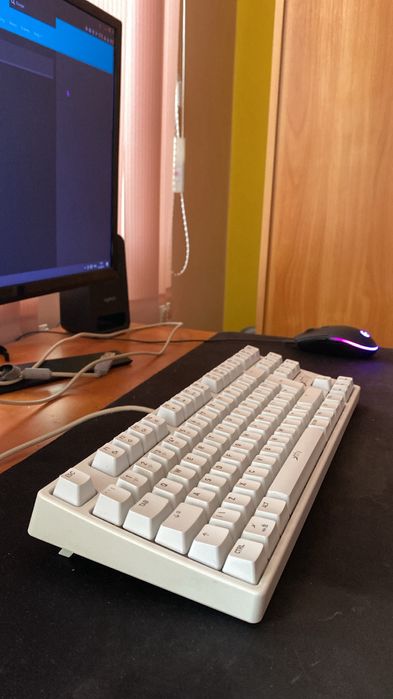 Xtrfy K4 TKL white RGB keyboard(клавиатура)