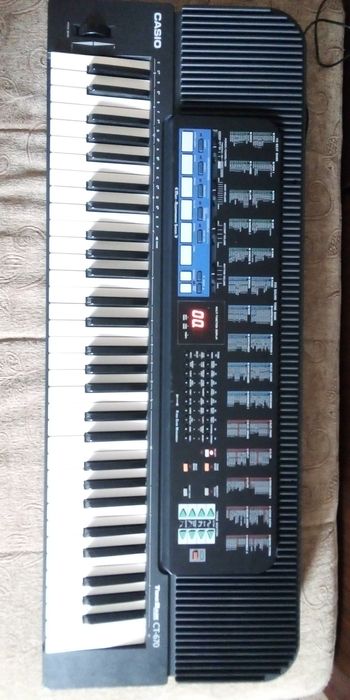 Синтезатор  CASIO CT-670