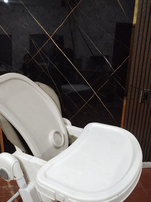 Детский  обеденный столик