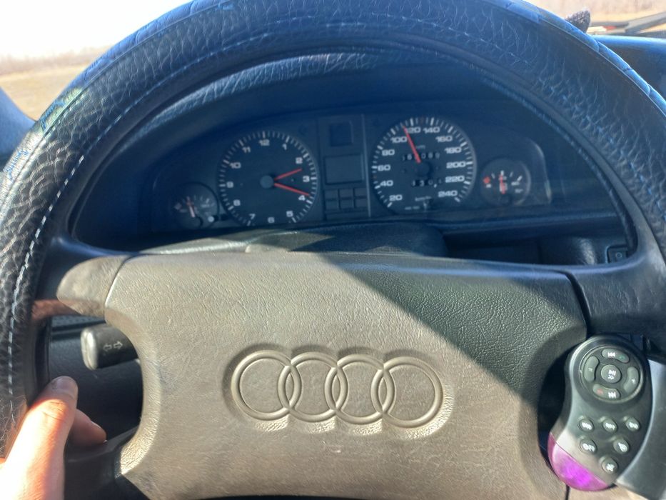 Продам Ауди 100с4