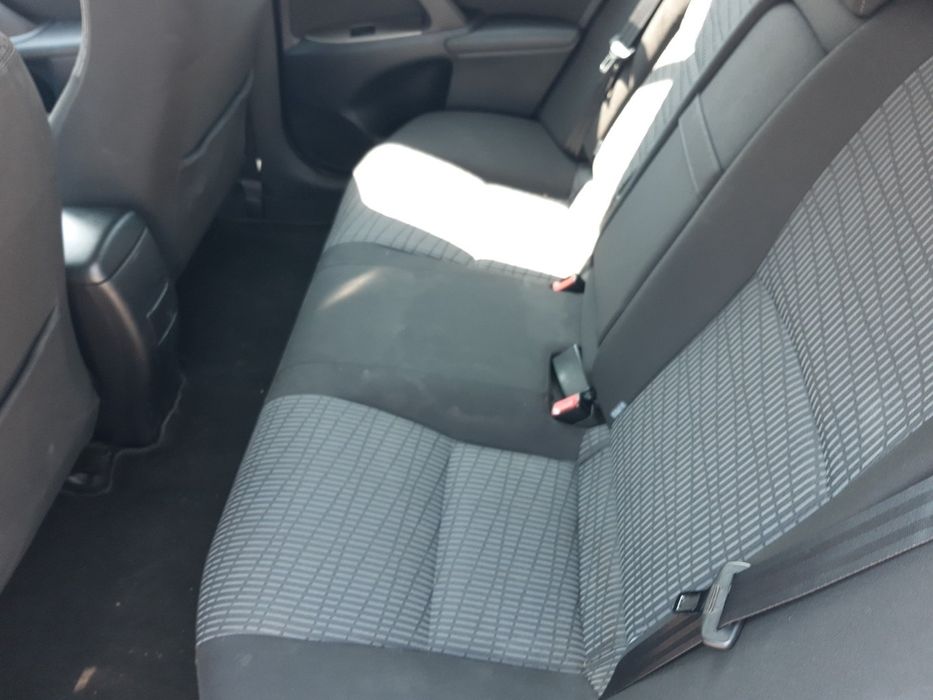 Vând Toyota Avensis