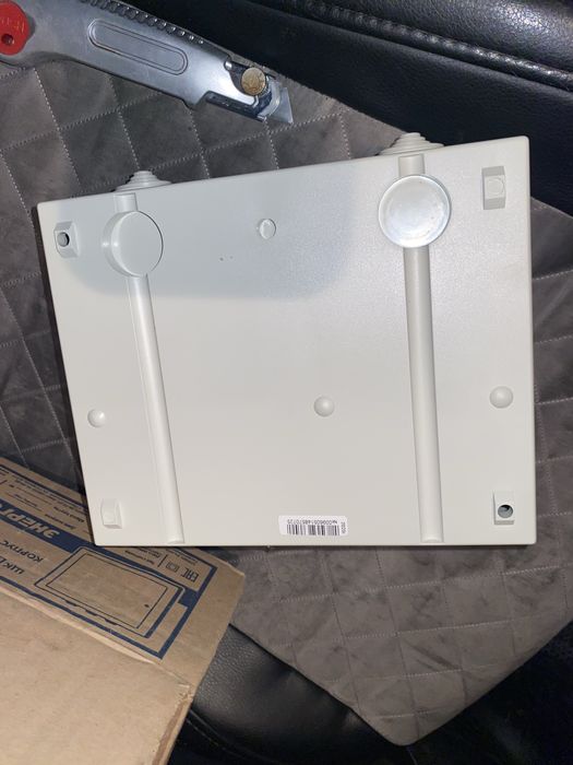 Шкаф пластиаовый под элептросчетчик