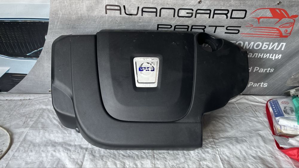 Volvo XC60/XC90/S60/V60 капак на двигател