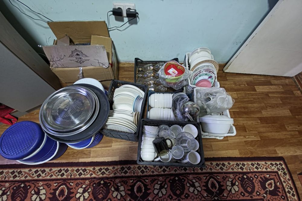 Продам посуду для столовой