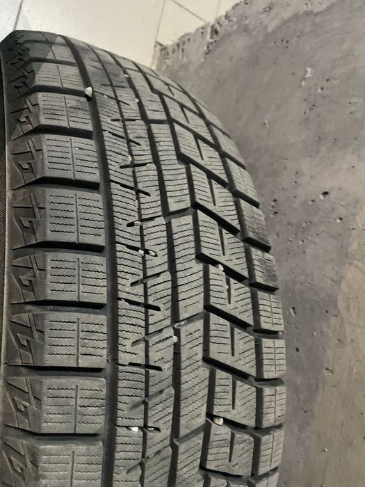 Yokohama 225/60 R17