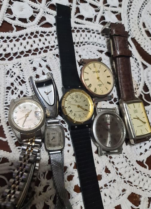 Ceasuri vechi la prețuri decente.