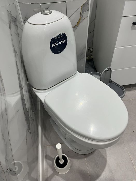 Продам унитаз дешево