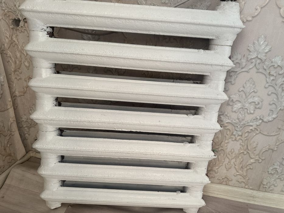 Продам чугунные батареи