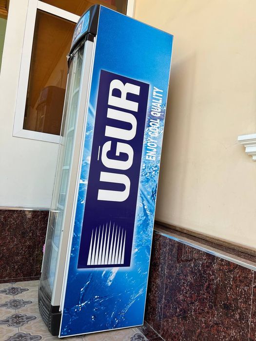 Витриный Холодильник Ugur