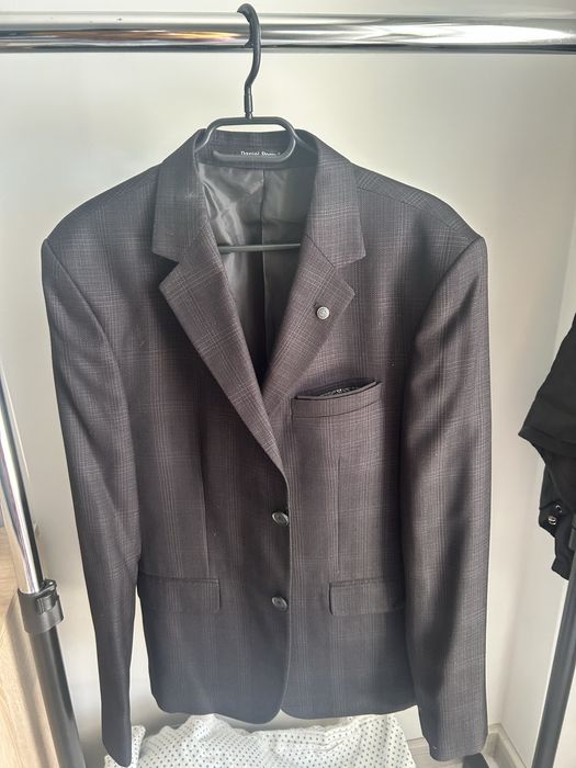 Елегантен мъжки костюм