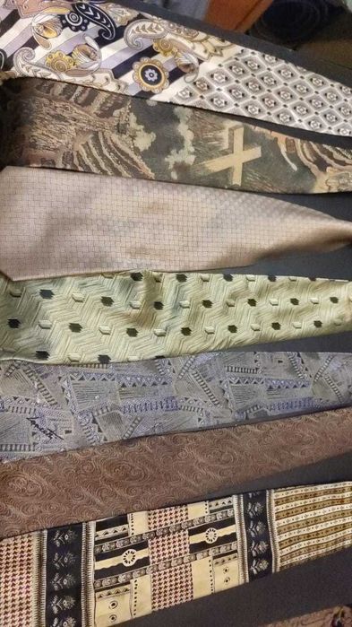 Различные галстуки на выбор