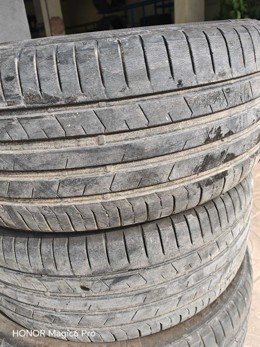 Гуми ТОЙО СПОРТ  използвани