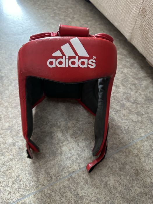 Шлем adidas оригинал