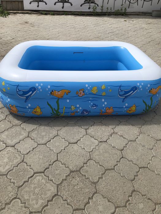 Детский Бассейн продам в отличном состоянии