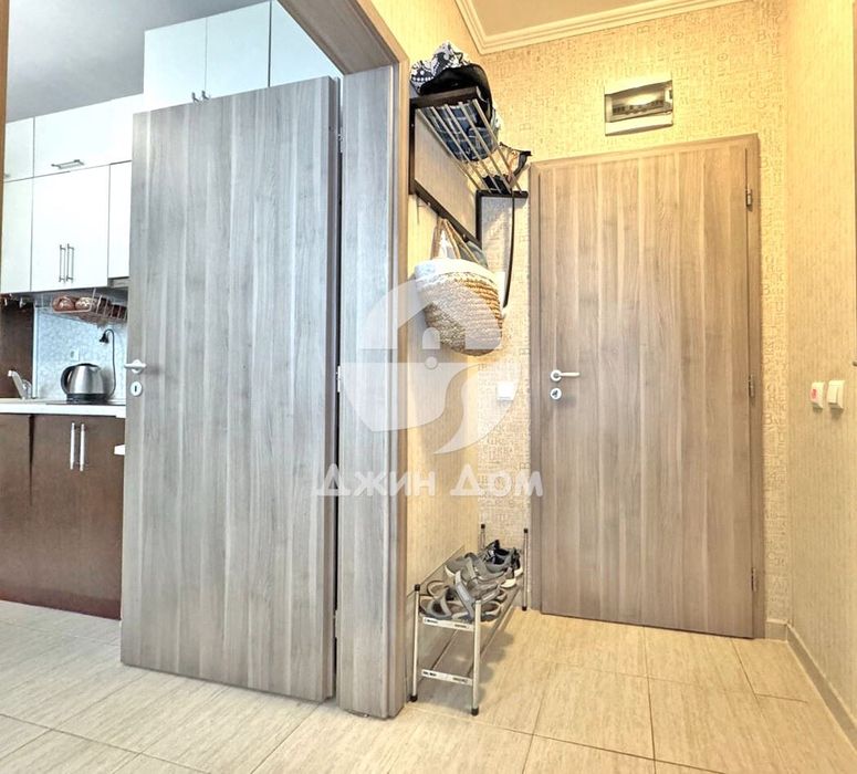 Продава се Двустаен апартамент в к.к. Слънчев бряг - 52 кв.м за 1558 €/кв.м - Снимка #3