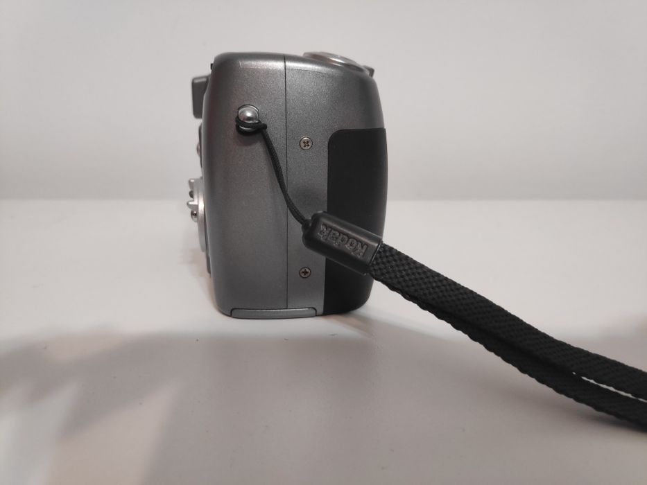 Kodak Easyshare DX7440 4 MP Digital Camera 4x Optical Zoom