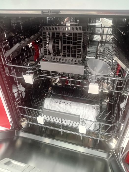 Masina noua de spalat vase Whirlpool