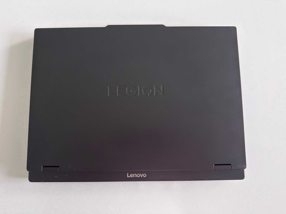 Геймърски лаптоп Lenovo Legion 5 15IRX10