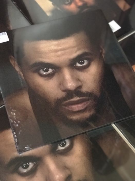 Виниловые пластинки в ассортименте