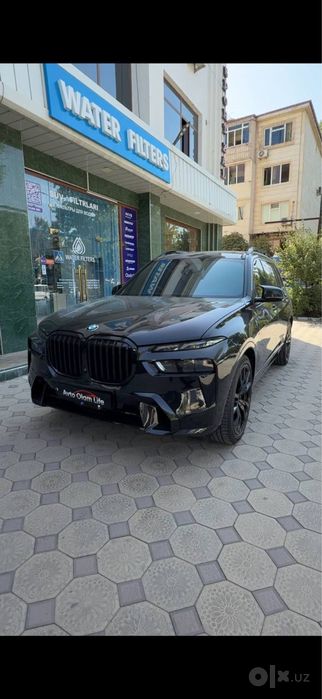 BMW X7 v otlicnom sostoyanie