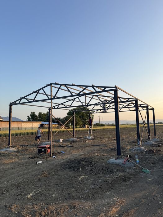 Structura metalica 12x12x4 confectionata din teava recrangulara ! Anexa gospodareasca !